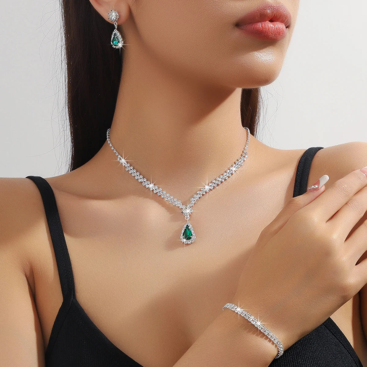 4 Pieces Of Accessories, Earrings, Necklaces, Bracelets