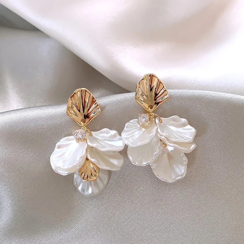 ZAKOL Shell Dangle Earrings