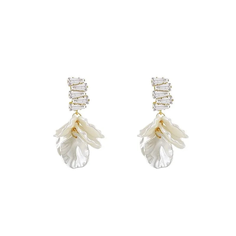 ZAKOL Shell Dangle Earrings