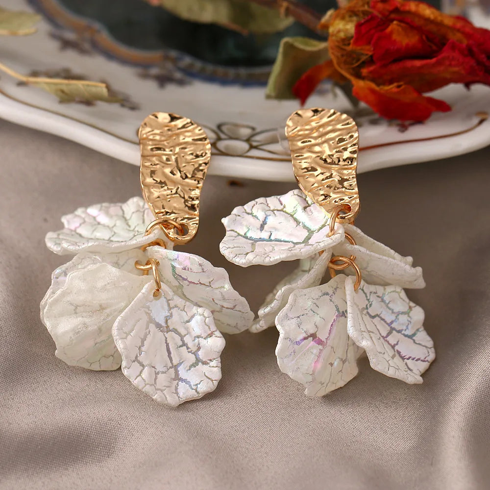 ZAKOL Shell Dangle Earrings